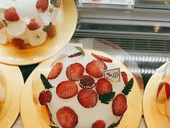 -花花卷卷·鲜食蛋糕(静安久光百货店)