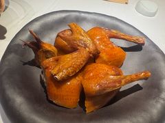 脆炸乳鸽-荣小馆(安达仕店)