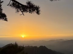 -黄山光明顶山庄