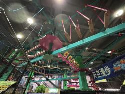 -欧酷世界动力星球(王府井奥莱UP TOWN店)