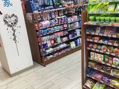 -全家便利店(长江西路店)