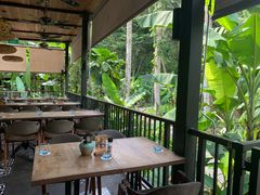 -植物园哈利亚餐厅