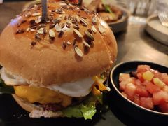 -HIGH FIVE哈福手工汉堡(桂林路店)