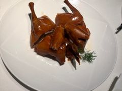脆皮香烧乳鸽皇-汤城小厨•粤菜•靓汤(金融街店)