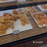 点了一个巧克力拿破仑，上面的奶油是老式奶油