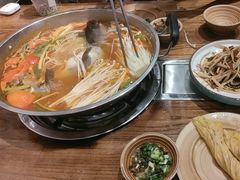 -亮欢寨酸汤鱼(沙冲路店)