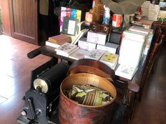 内景-荒岛书店(黄县路店)