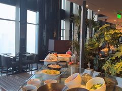 -唐拉雅秀酒店-西锦汇空中BBQ·思创餐厅