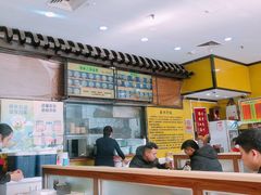 -龙记桂林米粉(财满街店)
