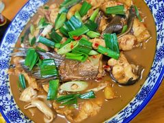 红烧鱼尾-洪福饭店·十八年老店