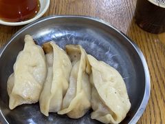 -黄阿姨锅贴大王(万航渡路店)