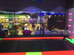 -酷跳蹦床主题公园(万胜广场店)