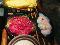 -老牌坊云南鱼豆花火锅(爱建店)