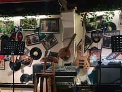 -南锣鼓巷吉他吧(鼓楼店)