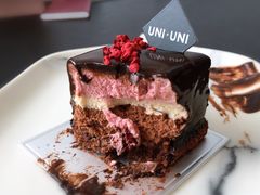 -UNI UNI(环亚凯瑟琳店)