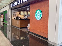 -星巴克(香港国际机场44号闸店)