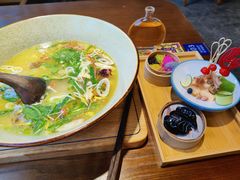 -芸南道·过桥米线(昆明老街旗舰店)