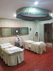 -东方凯丽·美容抗衰会所·菲比店