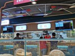 面包甜点陈列柜-易裕和·长沙米粉(竹塘西路店)
