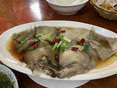 鸦片鱼头-胡子饮食店