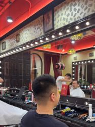 -东方先生国潮男士理发馆