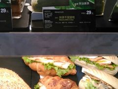 -星巴克臻选(莘庄仲盛店)