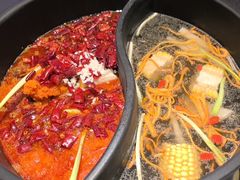 -沸炉重庆老火锅(军事博物馆店)