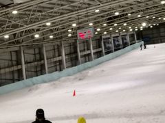 -乔波室内滑雪场