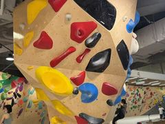 -ROCKPLUS攀岩馆(环宇城店)
