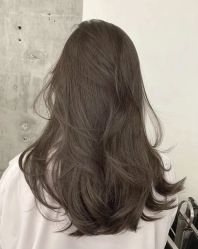 -变画·发型STUDIO