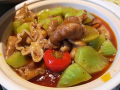 红烧肥肠煲-渝信川菜 · 川味家常菜(长安店)