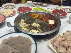 -沸炉重庆老火锅(军事博物馆店)