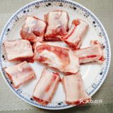 南瓜与土豆是绝配，美味的南瓜土豆焖排骨