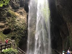 -龙水峡地缝景区