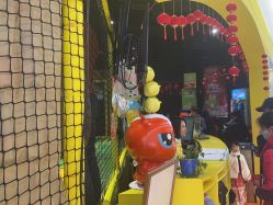 -蹦蹦跳跳(新奥购物中心店)