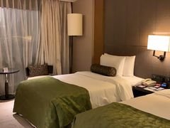 -上海滴水湖皇冠假日酒店