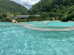 -十万大山布透温泉
