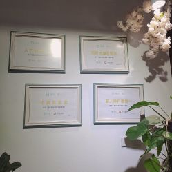 -潮店·虞妃妮轻奢美甲美睫馆