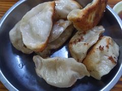 -黄阿姨锅贴大王(万航渡路店)