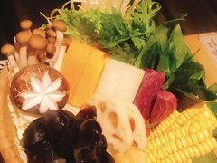 -湊湊火锅·茶憩(打浦桥日月光店)