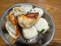 -黄阿姨锅贴大王(万航渡路店)