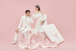 点击看大图 韩式-挪娅婚纱摄影皇家会所