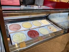 -哈根达斯(芳圆里店)