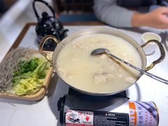 羊肉汤-丁里羊肉小镇(天鹅湖总店)