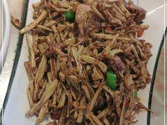 -小鱼儿海鲜港(新村十区店)