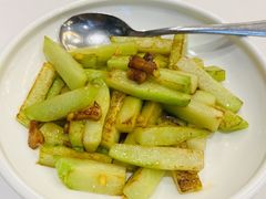 大红咸鱼粒炒西兰花芯-万龙洲海鲜(阜外店)