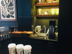 -星巴克(杭州湖滨银泰E区店)