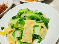 有机杭白菜炒腐竹-苏帮袁Sue Cuisine(来福士店)