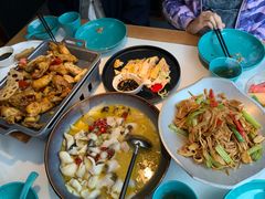 -荷塘秋月·本帮江浙菜(国权路店)