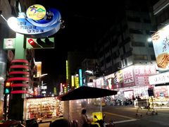 -六合夜市